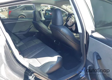 2024 Tesla Model 3 Long Range Dual Motor All-Wheel Drive z USA, uszkodzony, nr VIN 5YJ3E1EB1RF730416